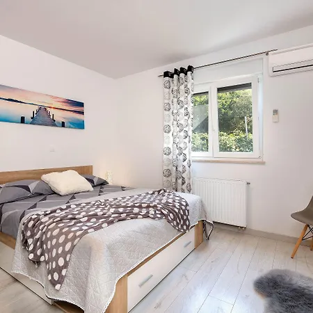 別荘 Charmante Mit Privatem Pool, Klima, Sonnenliegen, Terrasse Und Grill *