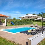 Charmante Mit Privatem Pool, Klima, Sonnenliegen, Terrasse Und Grill * Manjadvorci