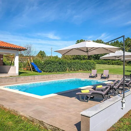 Charmante Mit Privatem Pool, Klima, Sonnenliegen, Terrasse Und Grill * Manjadvorci