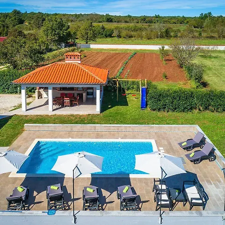 Nyaraló Charmante Mit Privatem Pool, Klima, Sonnenliegen, Terrasse Und Grill *